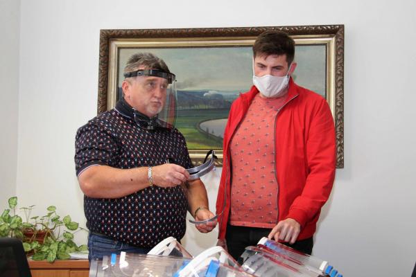 Ochranné pomůcky z olomoucké průmyslovky